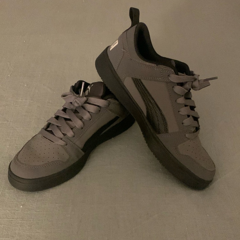 Boys Puma Rebound Layup Shoes sz 6
